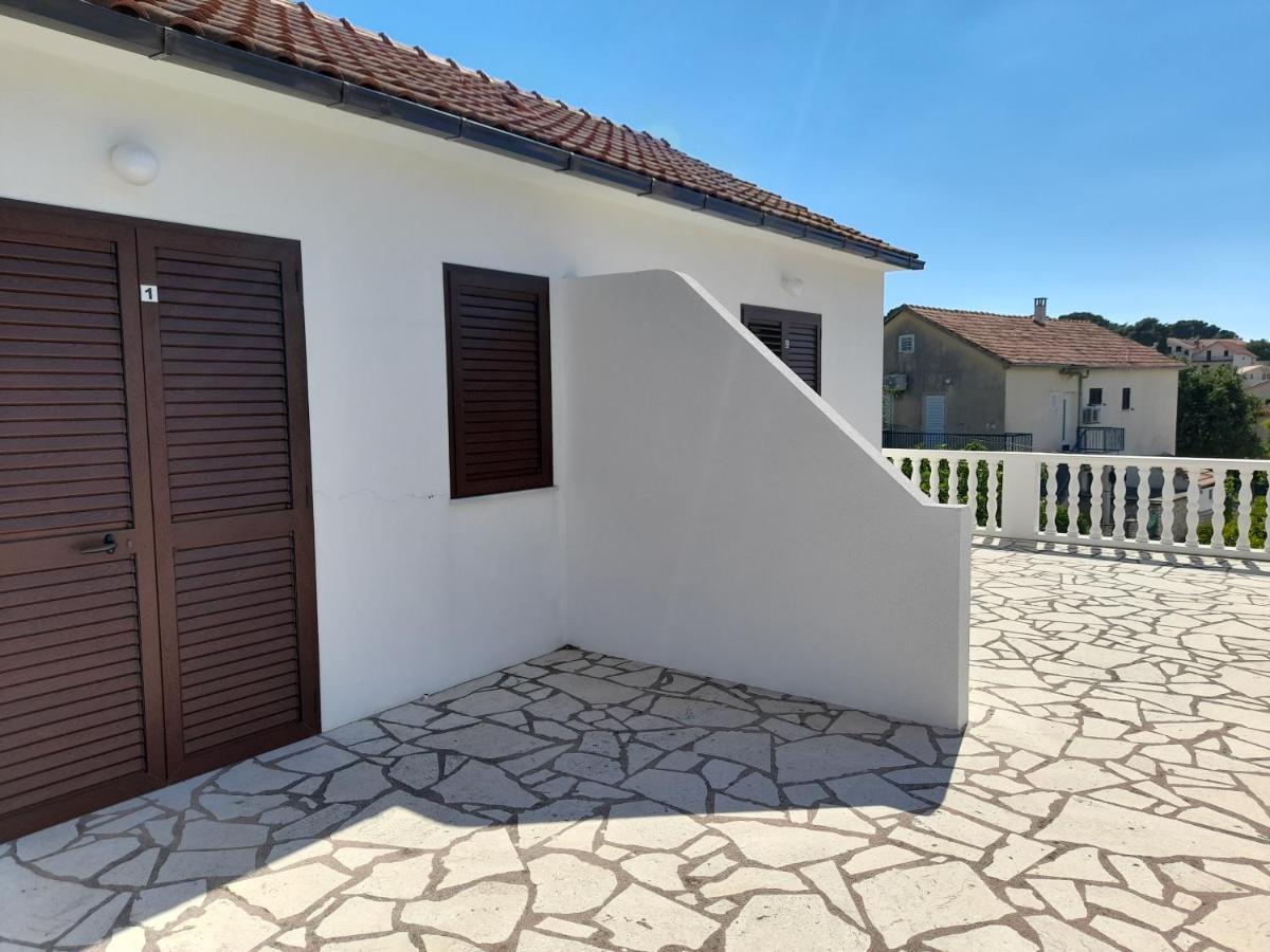 Apartments Marta Rogoznica  Zewnętrze zdjęcie